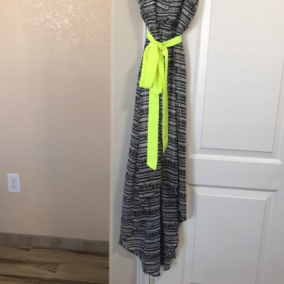 Dress - Picture 3 of 4